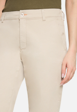 Chino-Hose mit Gummizug / Detailbild