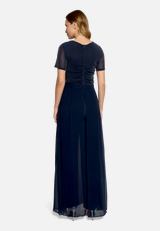 Jumpsuit mit Wasserfallausschnitt / Modellfoto Rückseite