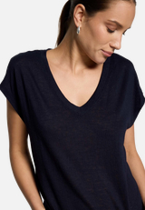 Basic-T-Shirt  mit V-Ausschnitt / Detailbild