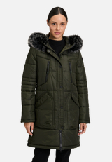 Steppjacke mit Kapuze / Modellfoto Vorderseite
