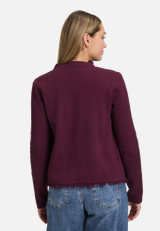 Strick-Cardigan mit Fransen / Modellfoto Rückseite