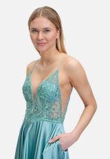 Abendkleid mit Placement / Detailbild