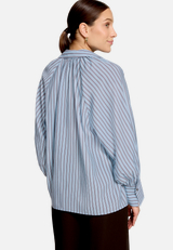 Gestreifte Bluse  mit Hemdkragen  / Modellfoto Rückseite