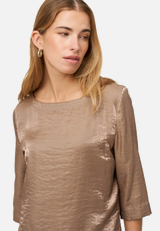 Bluse mit Knittereffekt / Detailbild