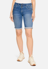 Jeans-Shorts mit Stickerei / Modellfoto Vorderseite