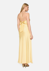 Abendkleid schmal geschnitten / Modellfoto Rückseite