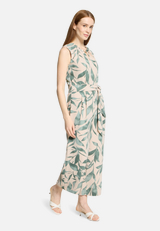 Jumpsuit ohne Arm / Modellfoto Vorderseite (Outfit)