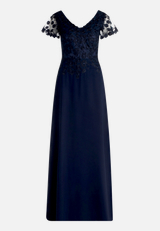 Abendkleid mit Stickerei / Vorderseite