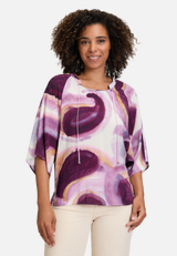 Casual-Bluse mit Muster / Modellfoto Vorderseite