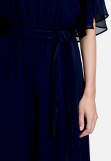 Jumpsuit mit Bindegürtel / Detailbild