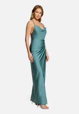 Abendkleid figurbetont / Modellfoto Vorderseite (Outfit)