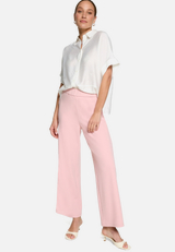 Basic-Hose in 7/8 Länge Malou / Modellfoto Vorderseite (Outfit)