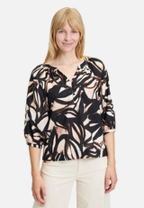 Schlupfbluse mit Print / Modellfoto Vorderseite