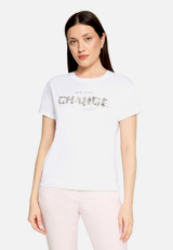 Casual-Shirt mit Stickerei / Modellfoto Vorderseite