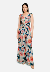 Jumpsuit mit Raffung / Modellfoto Vorderseite