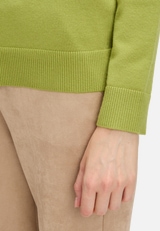 Basic-Strickpullover mit Rundhalsausschnitt / Detailbild