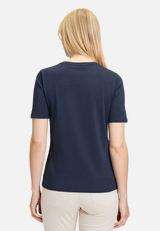 Basic Shirt mit Placement / Modellfoto Rückseite
