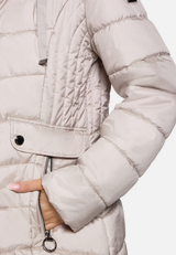 Outdoorjacke mit Kapuze / Detailbild