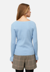 Pullover mit Volants am Ärmel / Modellfoto Rückseite