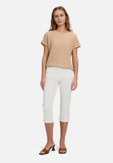 Sommerhose Slim Fit / Modellfoto Vorderseite (Outfit)