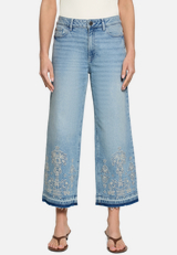 Jeans  mit Stickerei 7/8 Länge  / Modellfoto Vorderseite