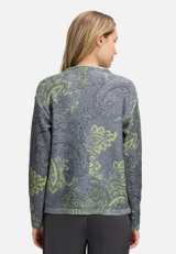 Strickpullover mit Pailletten / Modellfoto Rückseite