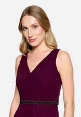 Abendkleid mit Plissee / Detailbild