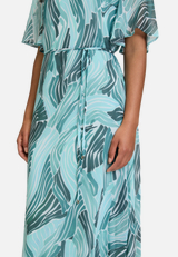 Chiffonkleid mit Flügelärmeln / Detailbild
