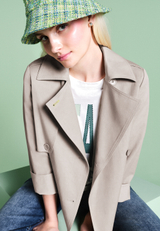 Kurztrench mit Taschen / Imagebild