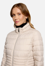 Steppjacke leicht mit abnehmbarer Kapuze / Detailbild