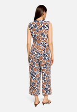 Jumpsuit ohne Arm / Modellfoto Rückseite