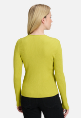 Feinstrickpullover mit Rippenstruktur / Modellfoto Rückseite