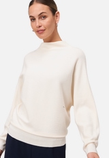 Pullover strukturiert mit Stehkragen / Detailbild