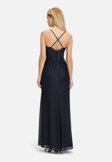 Abendkleid im Glitzer-Look / Modellfoto Rückseite