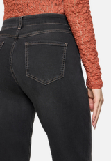 Used Look-Jeans mit Waschung / Detailbild