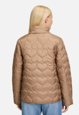Outdoorjacke mit Steppungen / Modellfoto Rückseite