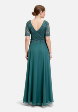 Abendkleid mit Spitze / Modellfoto Rückseite