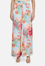 Marlene-Hose mit Blumenprint / Modellfoto Vorderseite
