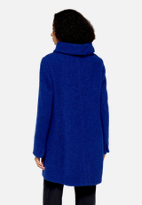 Wolljacke mit Stehkragen / Modellfoto Rückseite
