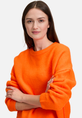 Strickpullover mit Rundhalsausschnitt / Detailbild