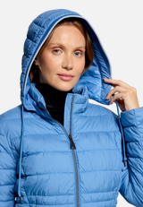 Steppjacke leicht mit abnehmbarer Kapuze / Detailbild