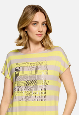 Printshirt mit Gummizug / Detailbild