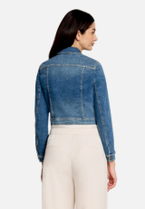 Jeansjacke mit Waschung / Modellfoto Rückseite
