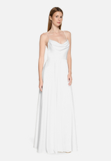 Abendkleid mit Wasserfallausschnitt / Modellfoto Vorderseite (Outfit)
