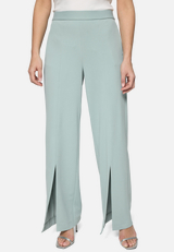 Stoffhose  mit Schlitz vorn / Modellfoto Vorderseite