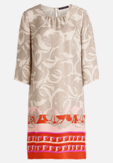 Sommerkleid mit Rundhalsausschnitt / Vorderseite