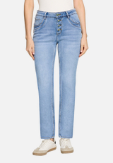 Boyfriend-Jeans im Vintage-Look / Modellfoto Vorderseite