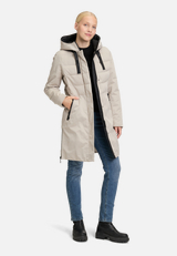 Winterjacke Kunstdaune / Modellfoto Vorderseite (Outfit)