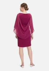 Cocktailkleid mit Raffung / Modellfoto Rückseite