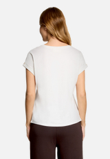 Printshirt mit Ärmelaufschlag / Modellfoto Rückseite